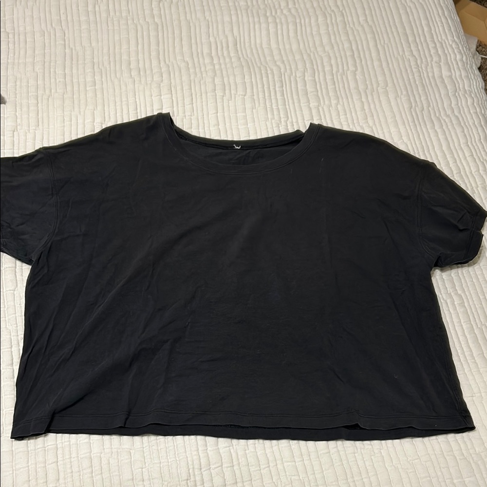 Lululemon oversized cropped tee